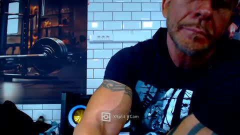 fabxxxl online show from January 22, 8:40 am