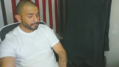 Mark online show from April 21, 12:23 pm