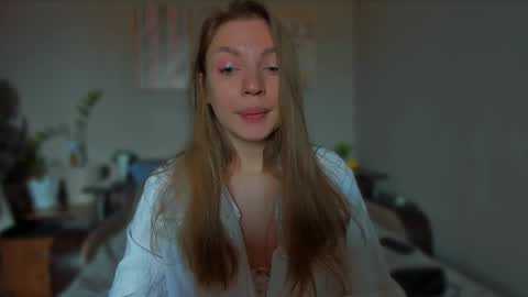 Snapshot of fairy_lele chatting on February 19, 5:05 am fairy_lele online show from February 19, 5:05 am