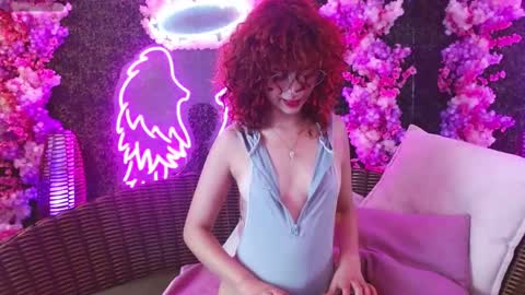 Snapshot of fairy_sweet_ chatting on February 9, 8:13 pm FAIRY online show from February 9, 8:13 pm