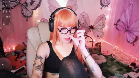 Snapshot of fairywhore chatting on September 16, 4:04 am Jackie Cosplayer online show from September 16, 4:04 am