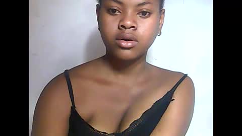 falielyse online show from September 18, 11:14 am