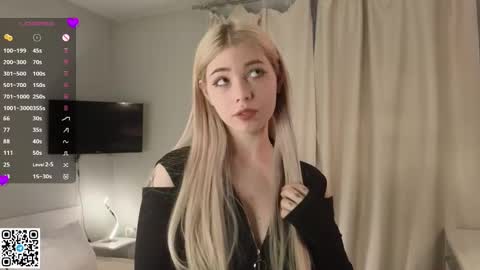 Emilia online show from February 27, 4:13 am