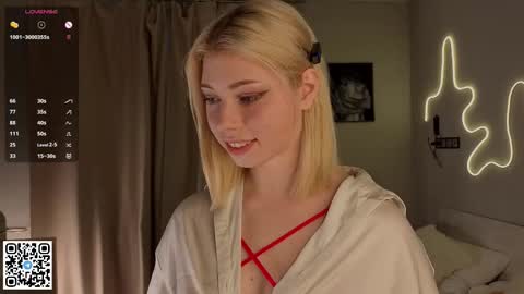 Emilia online show from October 3, 4:10 am