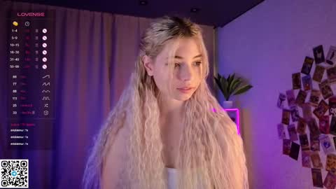 Emilia online show from February 23, 4:17 am