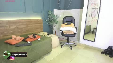 Megan    630  1330 -5 online show from May 15, 1:29 pm