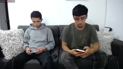 Snapshot of fallgays chatting on February 25, 11:59 pm FallGays online show from February 25, 11:59 pm