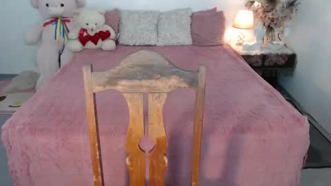 Layla online show from February 16, 3:16 pm