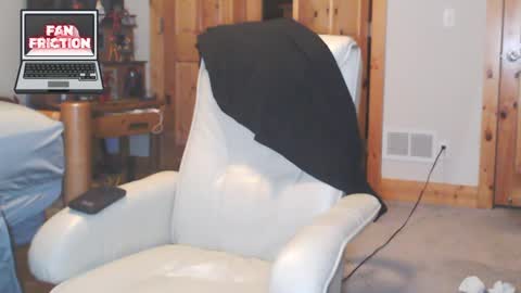 Snapshot of fanfriction chatting on February 21, 11:10 pm Fan Friction online show from February 21, 11:10 pm