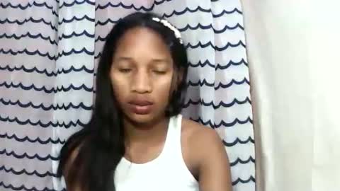 faniriah27 online show from September 17, 7:06 pm