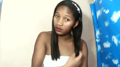 faniriah27 online show from October 16, 8:14 am