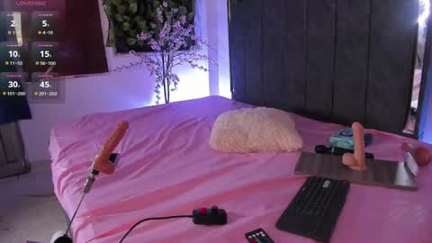 fantasy_room2 online show from June 20, 4:29 am