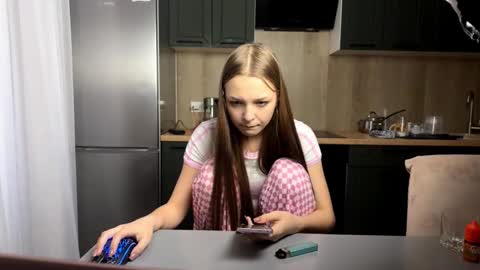 Anna Scovich online show from October 10, 1:39 pm