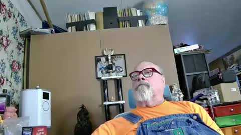 Fred. online show from February 8, 11:55 pm
