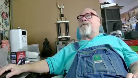 Fred. online show from February 16, 8:11 pm