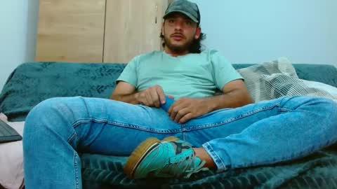 Snapshot of favid95 chatting on September 18, 2:15 am favid95 online show from September 18, 2:15 am