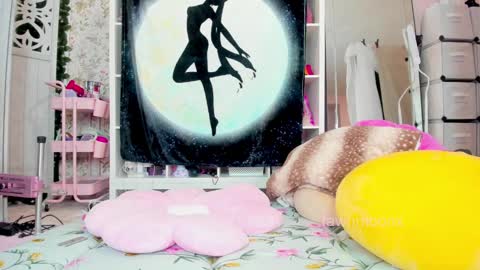 Snapshot of fawnmoonx chatting on February 8, 7:37 am fawnmoonx online show from February 8, 7:37 am