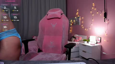 Fay online show from November 29, 2:03 pm