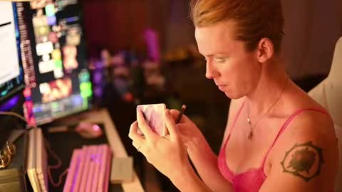 Snapshot of fayeholloway chatting on September 21, 2:48 am Faye Holloway online show from September 21, 2:48 am