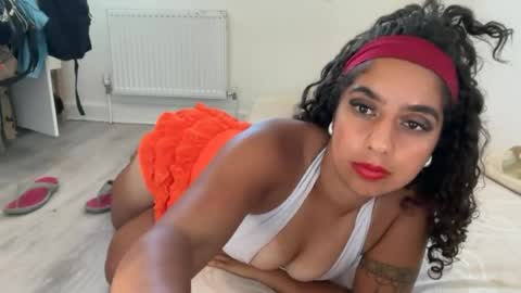 fayfay2002 online show from July 17, 5:48 pm