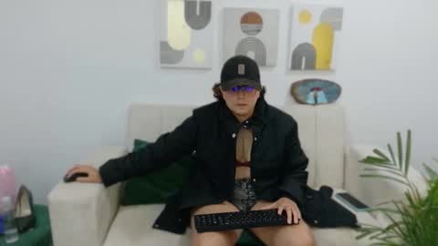 Feelena online show from October 8, 10:16 pm