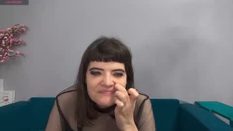 Laura online show from October 27, 6:24 am