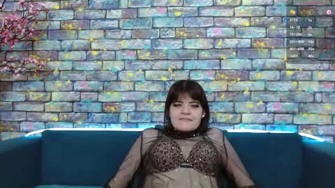 Laura online show from December 6, 9:29 pm