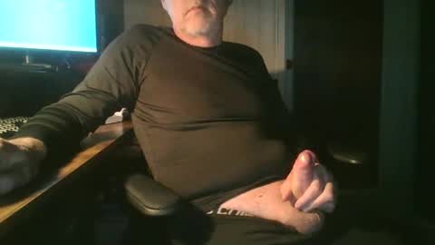 Snapshot of feet_fan69 chatting on December 6, 3:50 pm John Buck online show from December 6, 3:50 pm