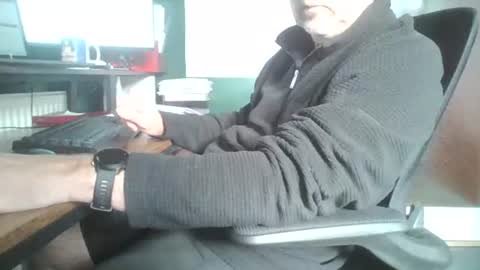 Snapshot of feet_fan69 chatting on December 3, 12:55 pm John Buck online show from December 3, 12:55 pm