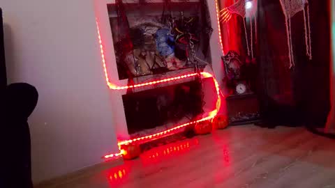 FeetVibe online show from October 29, 9:00 am