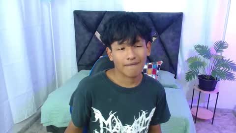 Snapshot of feliix18 chatting on September 15, 8:32 pm Felix online show from September 15, 8:32 pm