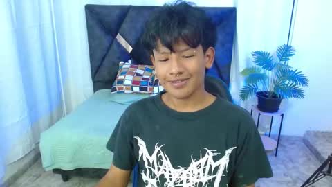 Snapshot of feliix18 chatting on September 18, 9:08 pm Felix online show from September 18, 9:08 pm
