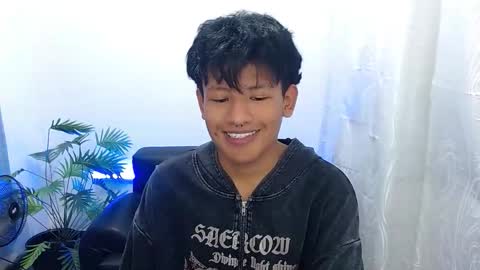 Snapshot of feliix18 chatting on September 12, 9:06 pm Felix online show from September 12, 9:06 pm