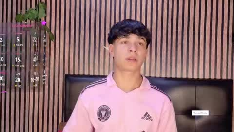 felipe_boy_18 online show from October 24, 4:13 am