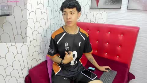 felipe_boy_18 online show from March 6, 4:30 am