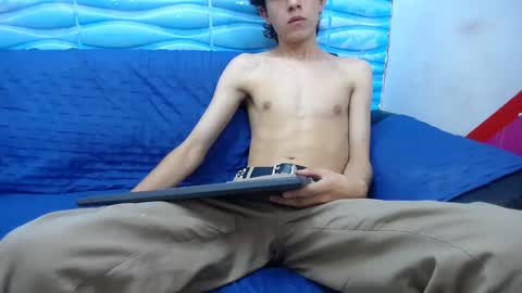 Felipe Browns online show from February 18, 1:33 pm