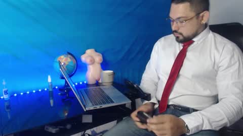 Snapshot of felipe_quiroz1 chatting on September 16, 12:29 pm FELIPE QUIROZ online show from September 16, 12:29 pm