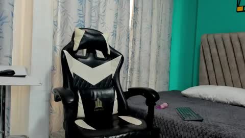 felipehot_gonzales online show from September 29, 12:48 pm