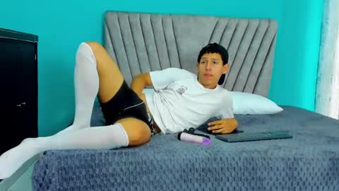 Snapshot of felipehot_gonzales chatting on September 10, 1:56 pm felipehot_gonzales online show from September 10, 1:56 pm
