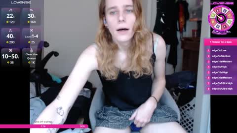 Snapshot of feliskatusgirl chatting on December 27, 5:59 pm Terra online show from December 27, 5:59 pm
