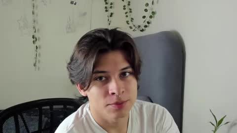 Snapshot of felix_leex chatting on February 23, 1:02 am Felix leex online show from February 23, 1:02 am
