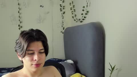 Snapshot of felix_leex chatting on February 23, 10:53 pm Felix leex online show from February 23, 10:53 pm