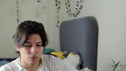 Snapshot of felix_leex chatting on February 22, 9:59 pm Felix leex online show from February 22, 9:59 pm