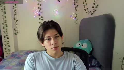 Snapshot of felix_leex chatting on February 18, 7:52 pm Felix leex online show from February 18, 7:52 pm