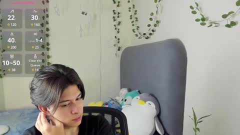 Snapshot of felix_leex chatting on February 6, 10:43 pm Felix leex online show from February 6, 10:43 pm