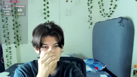 Snapshot of felix_leex chatting on December 15, 12:49 pm Felix leex online show from December 15, 12:49 pm
