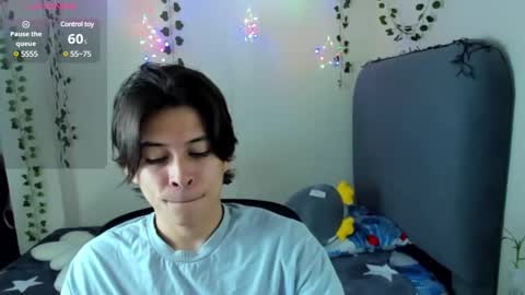 Snapshot of felix_leex chatting on December 15, 7:31 pm Felix leex online show from December 15, 7:31 pm