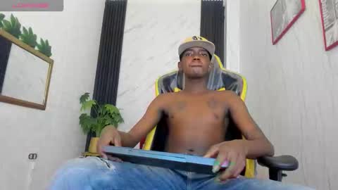 Snapshot of felow_fex chatting on September 8, 9:03 pm F E L O W online show from September 8, 9:03 pm