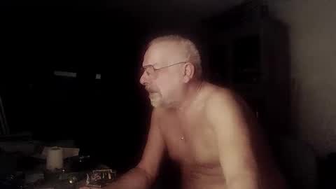 Snapshot of femdom_sub chatting on February 23, 4:28 am femdom_sub online show from February 23, 4:28 am