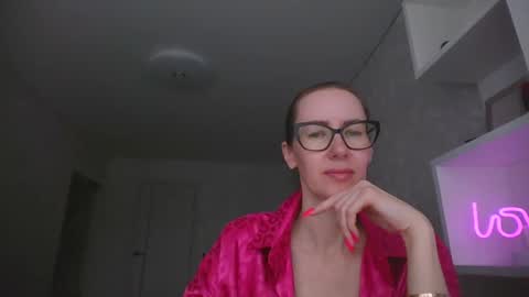 feraliss online show from April 14, 10:07 am